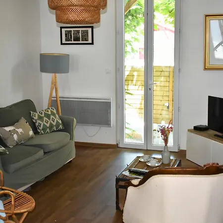 דירה Regis - Jardin-parking-wifi-equipe באיון