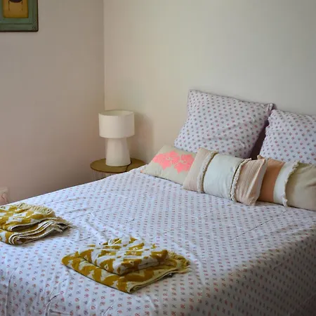 Regis - Jardin-parking-wifi-equipe באיון